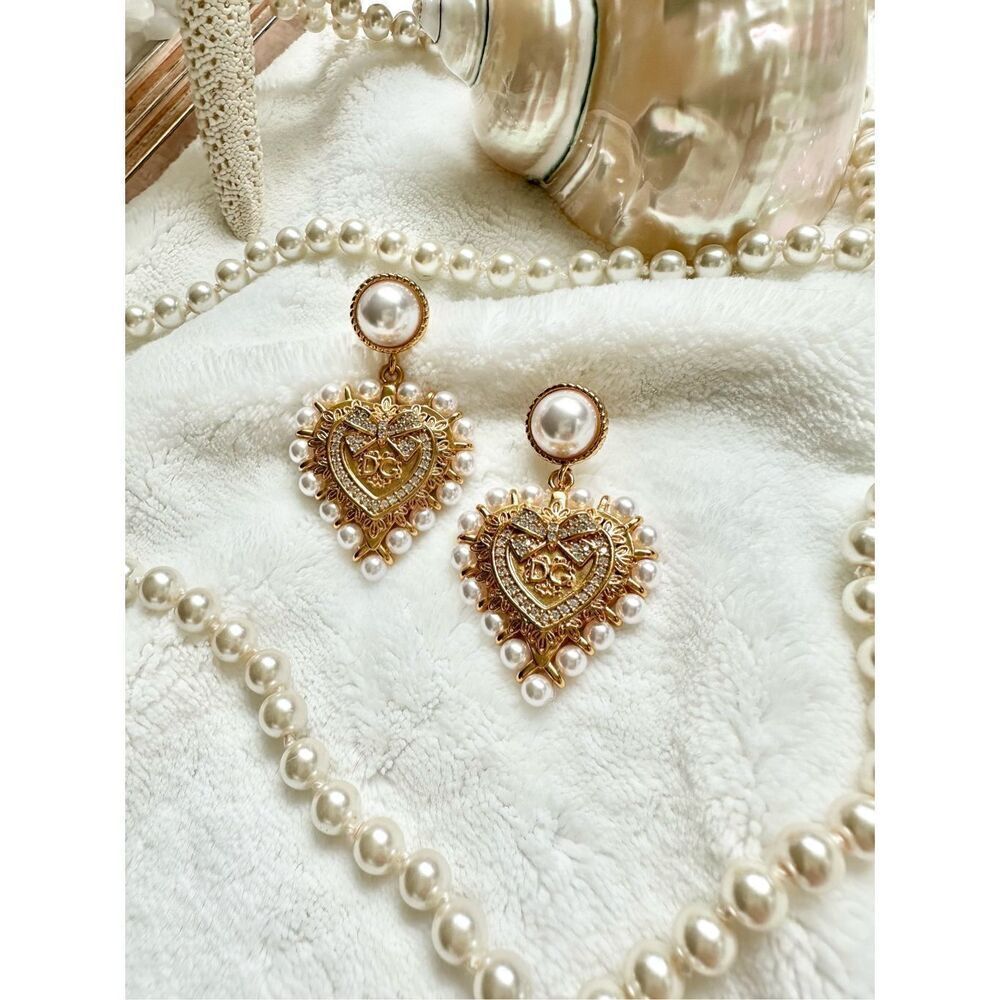 Gold Pearl Heart Drop Earrings - Elegant Women’s Jewelry - Picture 3 of 7